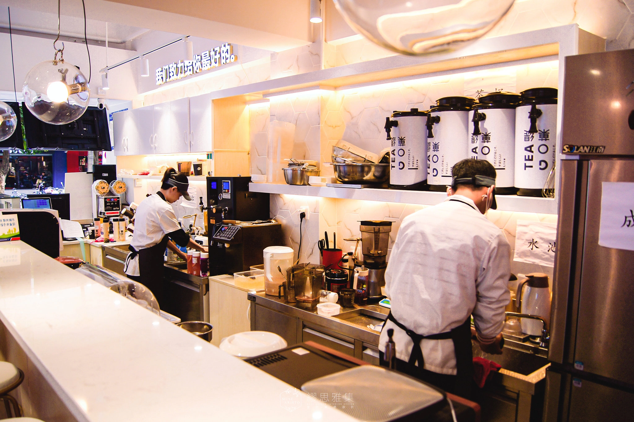 菓緹 GOTEA 廣西大學店：在粉紅禮盒裡，打開一杯青春的氣泡